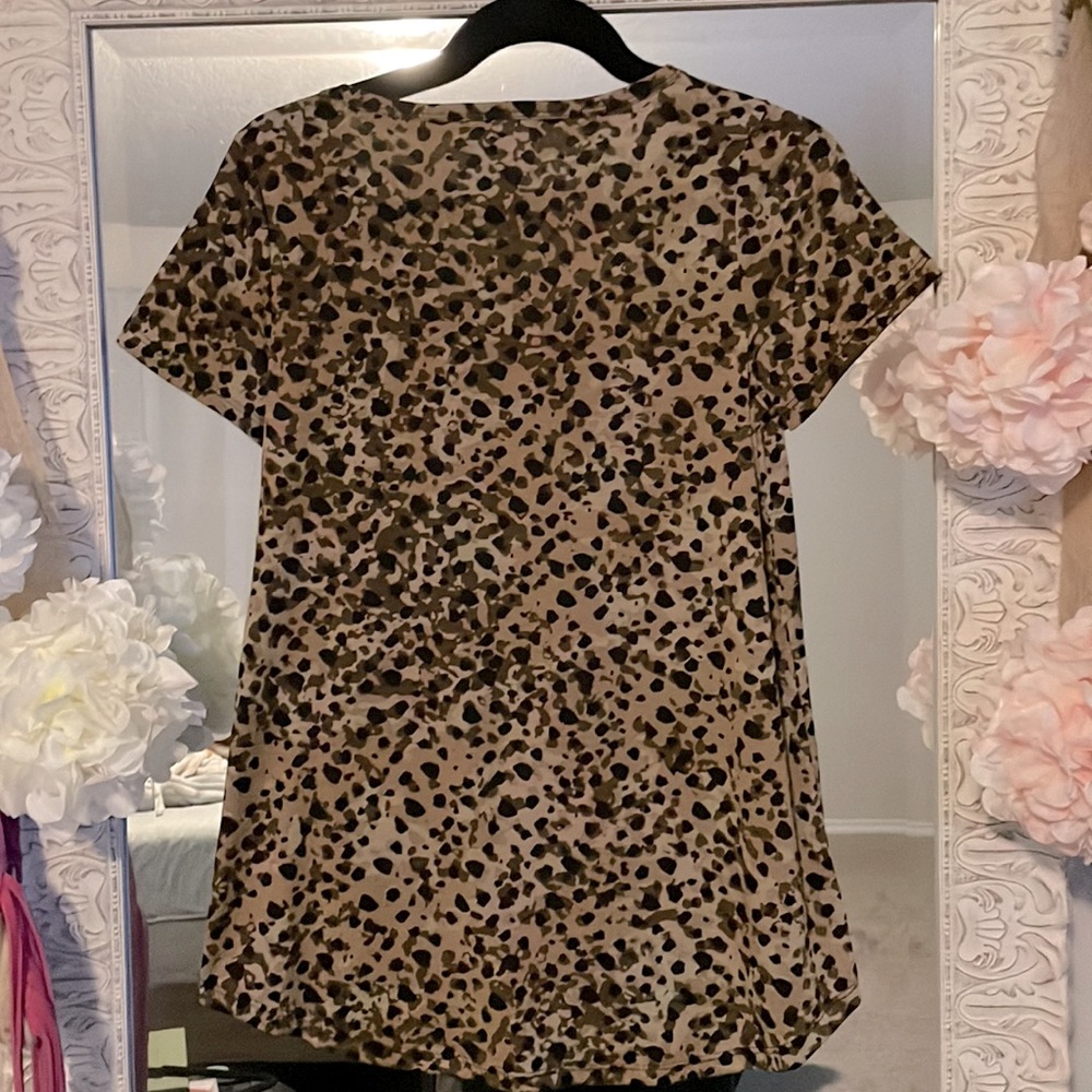 NWOT Classic Tee - Picture 4 of 4